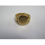 An 18ct yellow gold signet ring size R - approx weight 7.3 grams