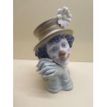 A Lladro bust of a clown - Melancholy no 5542 - Height 30cm - good condition