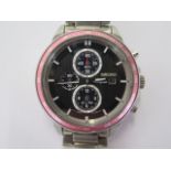 A Seiko Solar Chronograph gents stainless steel bracelet alarm wristwatch - 5N1698 - 42mm case -