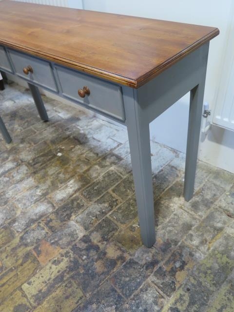 A new painted four drawer hall table with a polished pine top made by a local craftsman to a high - Image 2 of 2