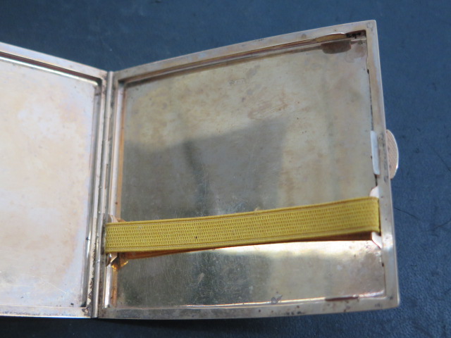 A 9ct yellow gold cigarette / card case, approx 121.8 grams, Birmingham 1937, with presentation - Image 9 of 10