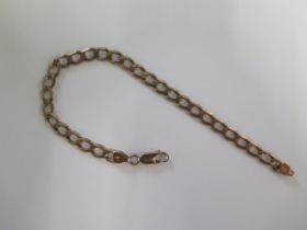 A 9ct yellow gold 20cm bracelet - approx weight 10 grams - clasp good