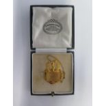 A 9ct yellow gold Masonic brooch with box - approx weight 9.6 grams