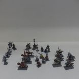 A collection of 173 Lord of the Rings/Fantasy/Wargaming metal/plastic figures - 61 Gondor City, 17