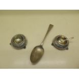 A silver table spoon, a pair of silver salts and a salt spoon - approx weight 4.4 troy oz