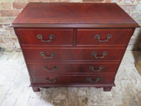 A modern five drawer chest of drawers - Width 76cm x Height 70cm x Depth 43cm