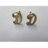 A pair of 9ct yellow gold cufflinks initial D - approx weight 7 grams