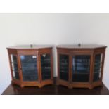 A pair of table top mahogany display cabinets - Height 41cm x 47cm x 15cm - in good condition