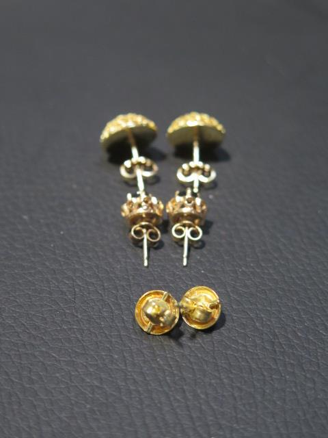 A pair of 18ct yellow gold earrings (unmarked but tested) round approx 8mm - weight approx 4.7 grams - Image 3 of 3