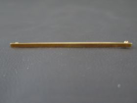 An 18ct yellow gold tie pin - approx 8.5cm - weight approx 5.3 grams