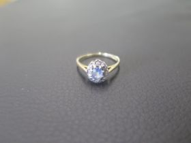 A ladies 9ct gold dress ring size O/P - approx weight 1.85 grams