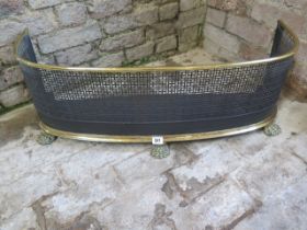 A 19th century brass and iron fire fender - Width 83cm x Depth 30cm x Height 30cm