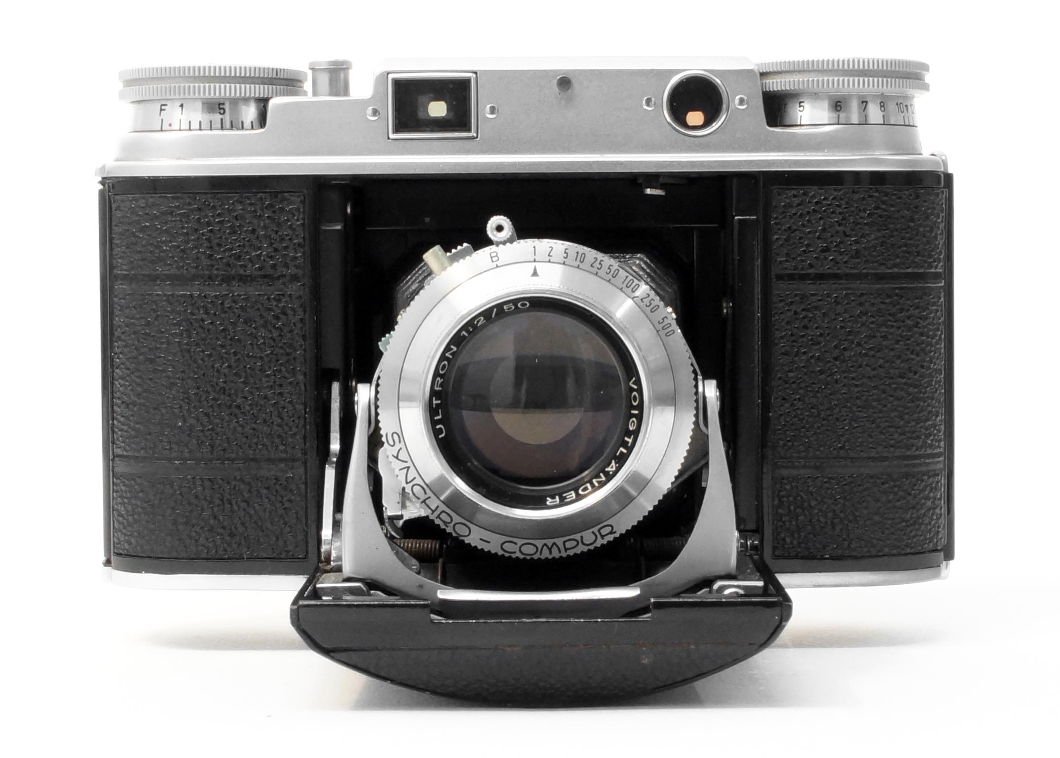 A Voigtlander Vito III Rangefinder camera - Ultron F2/50 - C:1951 - Slow speeds sticky - Image 3 of 5