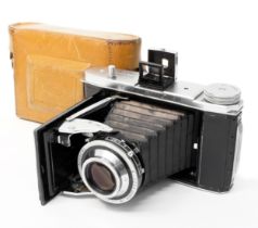 A Kershaw Curlew III camera - Taylor Hobson Roytal F3.8/105mm - C:1948 - Good Shutter - ERC case.