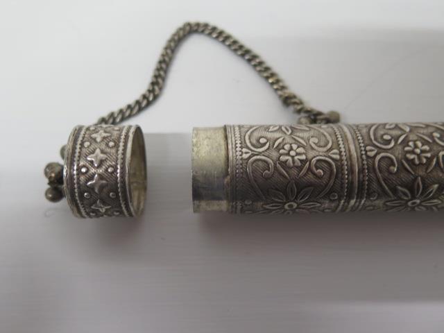 A Chinese export silver salt, Wang Hing, Hong Kong, late 19th/early 20th century - approx 4.5cm - Image 4 of 4