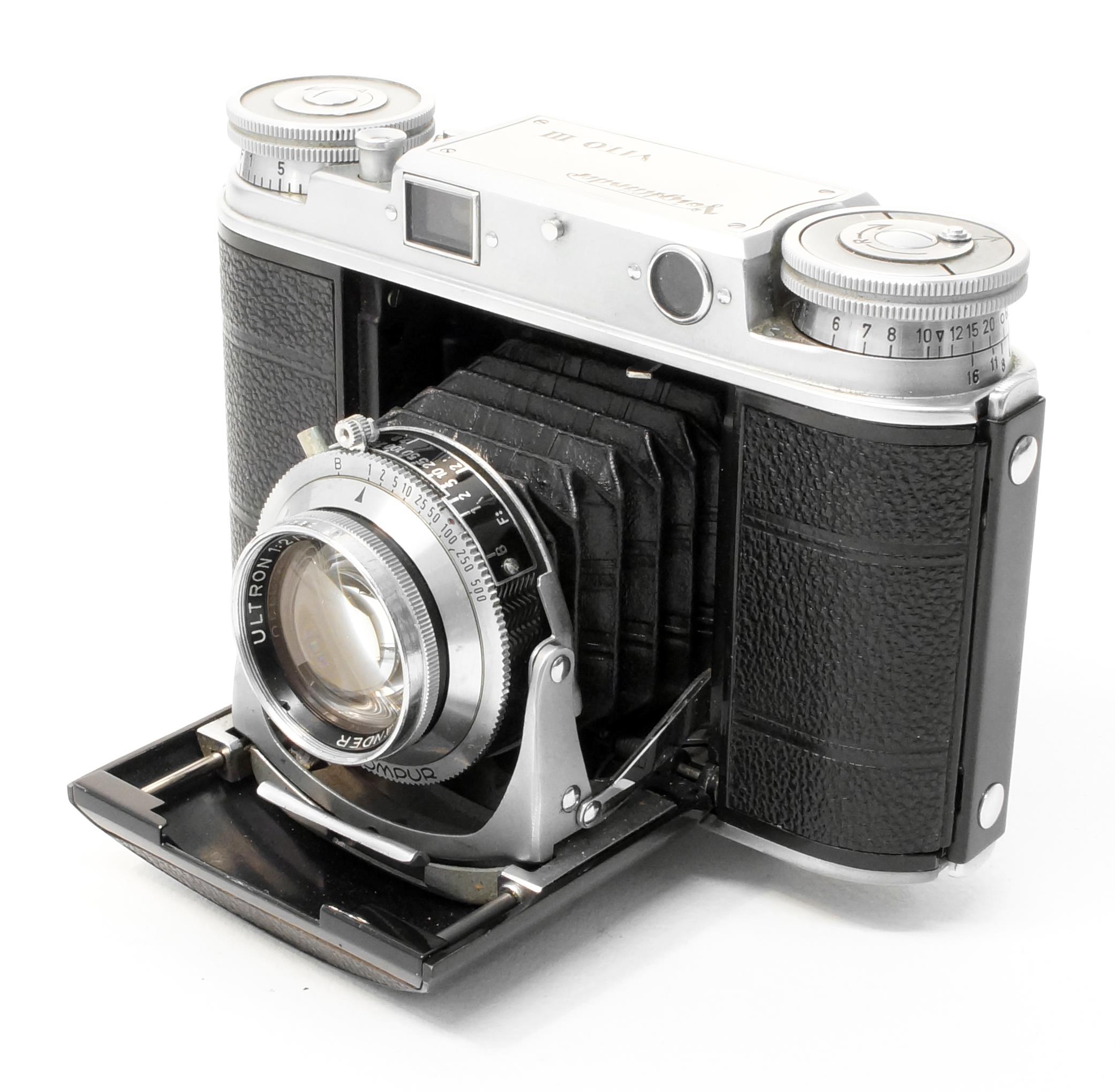 A Voigtlander Vito III Rangefinder camera - Ultron F2/50 - C:1951 - Slow speeds sticky - Image 2 of 5