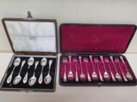 A set of 12 silver fruit forks, Martin & Hall, Sheffield 1894 - each approx 11cm - in original