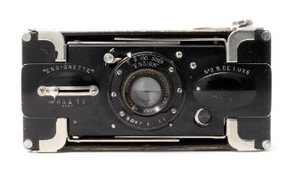 A Houghton Ensignette 2b Deluxe camera - F6.3 Cooke Lens Variant - C:1920. Shutter OK. Est: 30 - 50