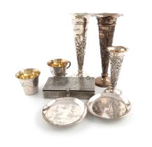 A mixed lot of silver items, compromising: an Egyptian silver trinket box, Al-Mansura 1932, a pair