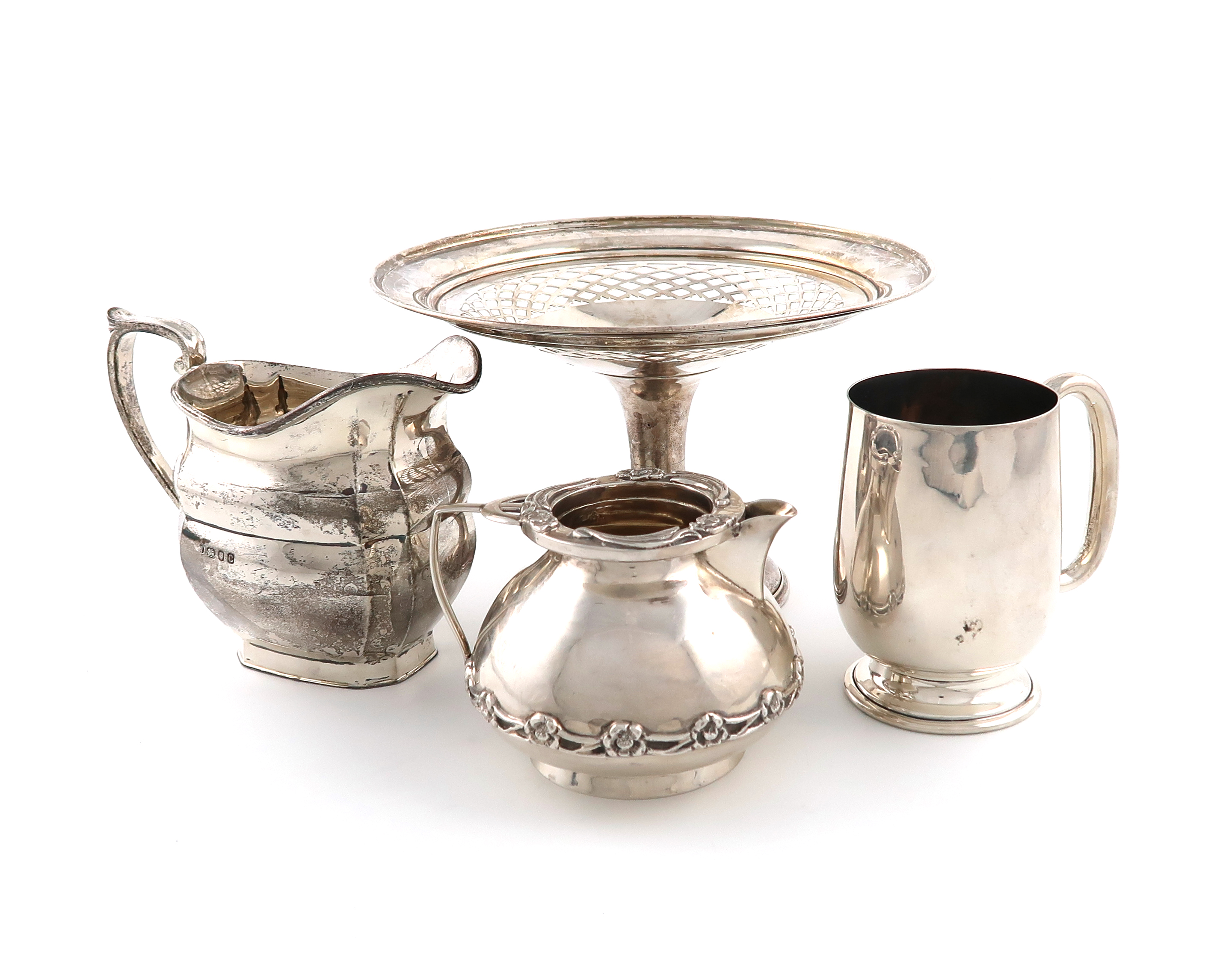 A mixed lot of silver items, comprising: an Edwardian christening mug by Joseph Gloster,