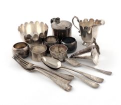 A mixed lot of silver items, comprising: an Irish cream jug and sugar bowl, by Finnigan's Ltd.