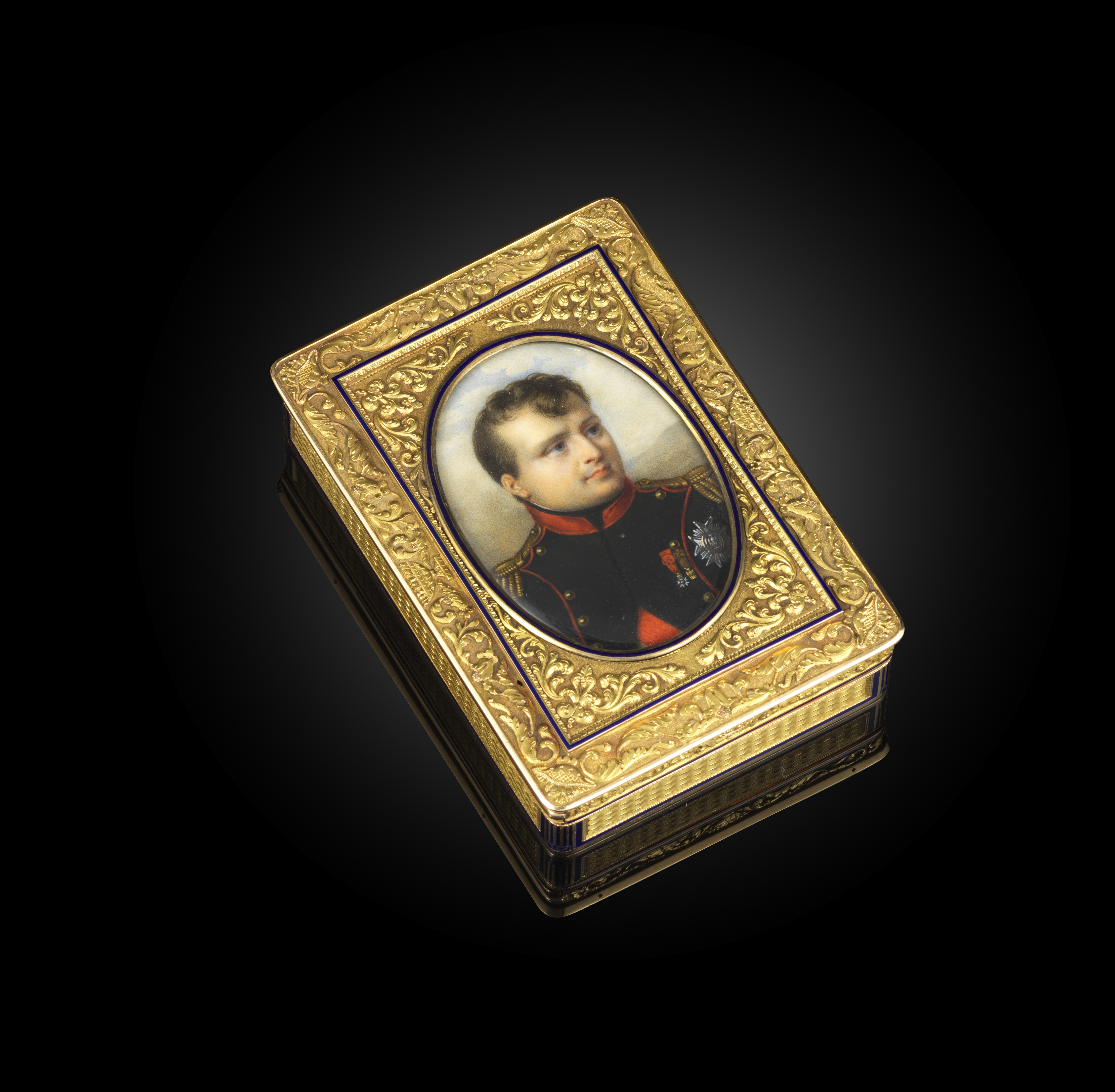 λ A portrait miniature, gold and enamel snuff box, early 19th century, of rectangular outline, the