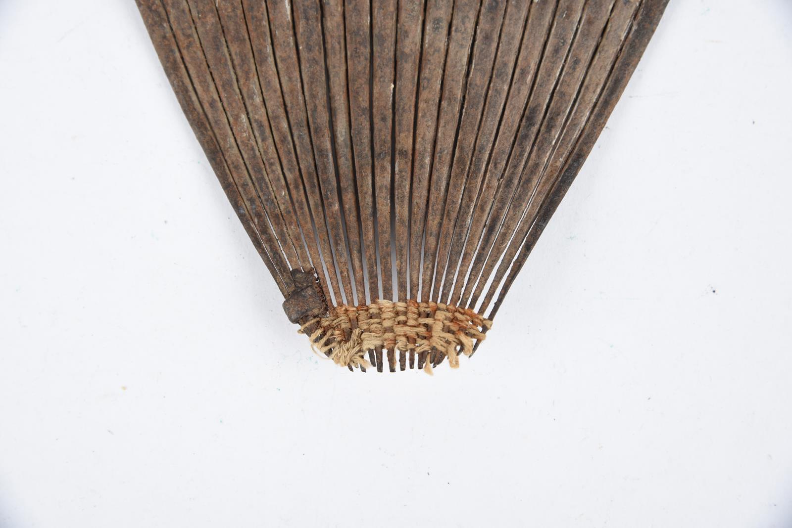 Three Kirdi cache sexe Cameroon iron with fibre and leather, 36cm and 44cm long. (3) Provenance Romy - Image 16 of 18