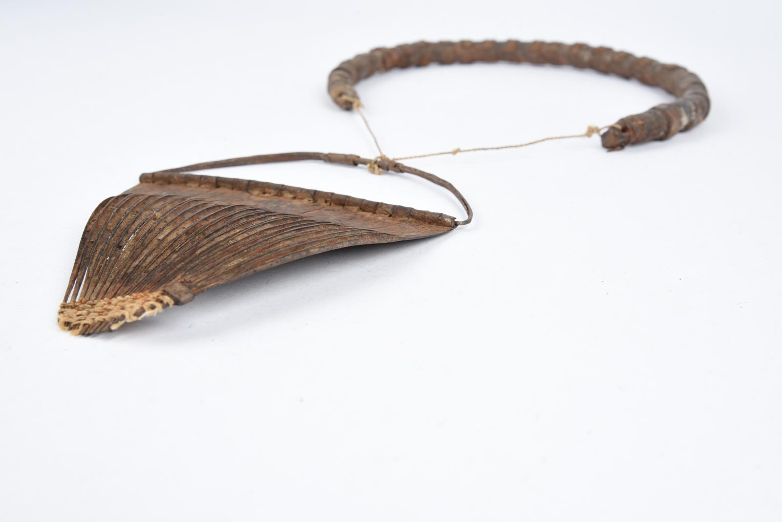 Three Kirdi cache sexe Cameroon iron with fibre and leather, 36cm and 44cm long. (3) Provenance Romy - Image 14 of 18