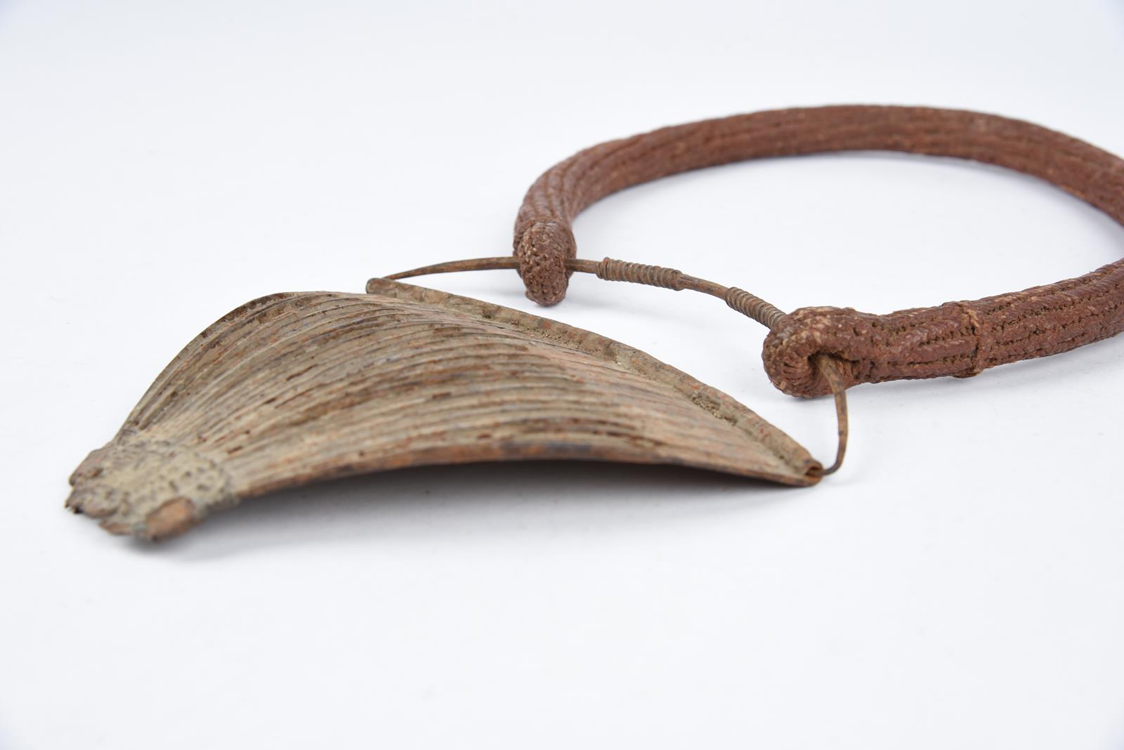 Three Kirdi cache sexe Cameroon iron with fibre and leather, 36cm and 44cm long. (3) Provenance Romy - Image 5 of 18