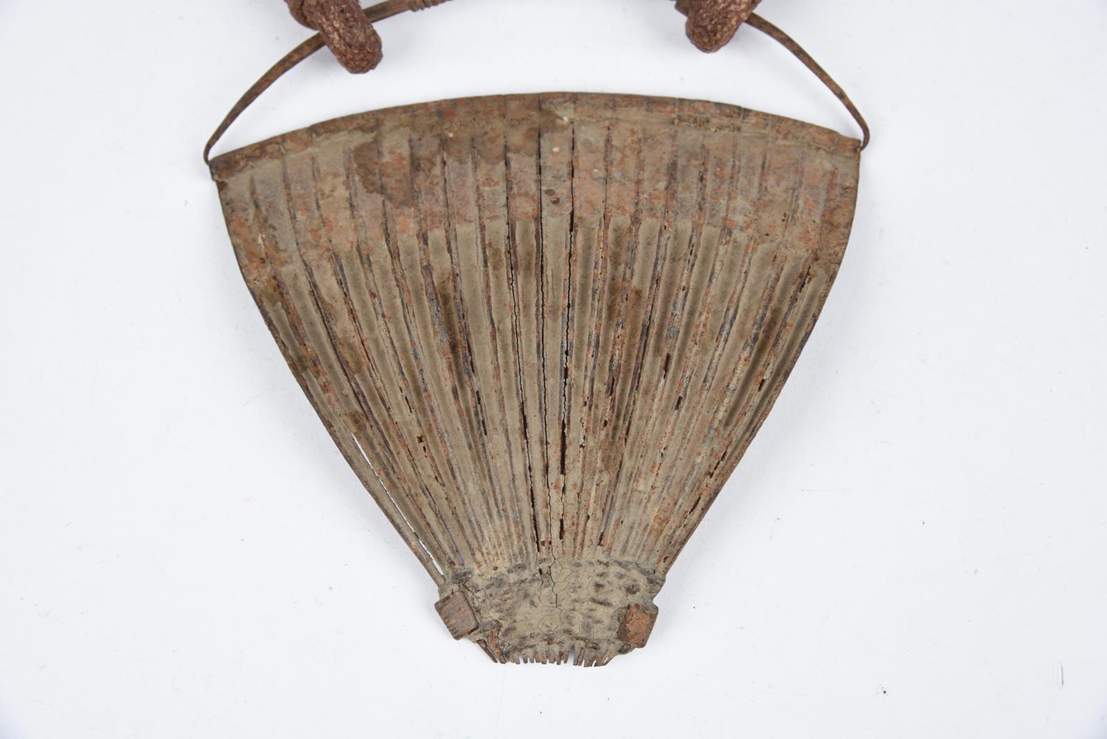 Three Kirdi cache sexe Cameroon iron with fibre and leather, 36cm and 44cm long. (3) Provenance Romy - Image 4 of 18