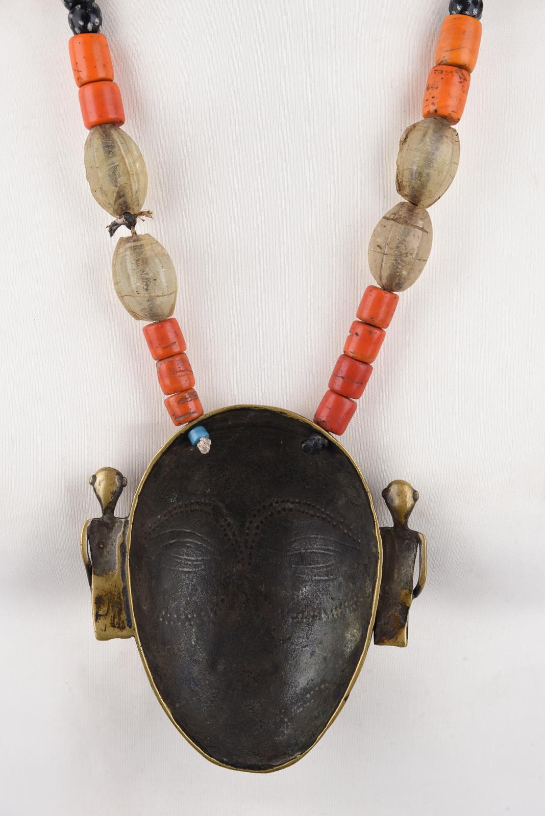 A Naga brass head pendant necklace Nagaland with seated figures to the sides and with strung glass - Image 8 of 8