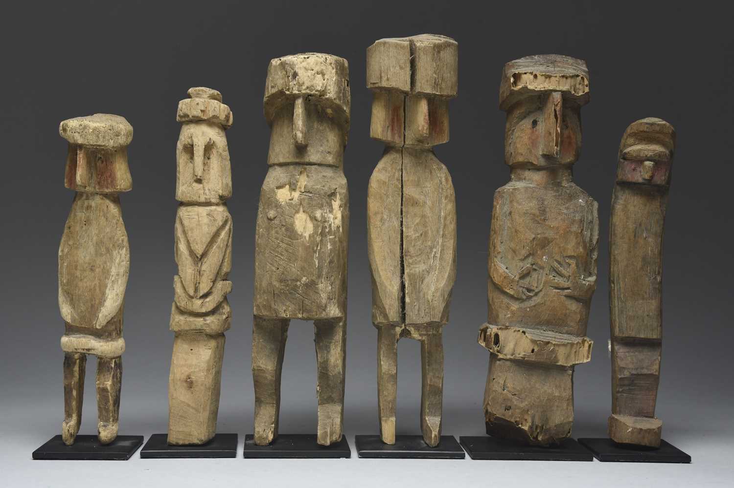 Six Kuna figures