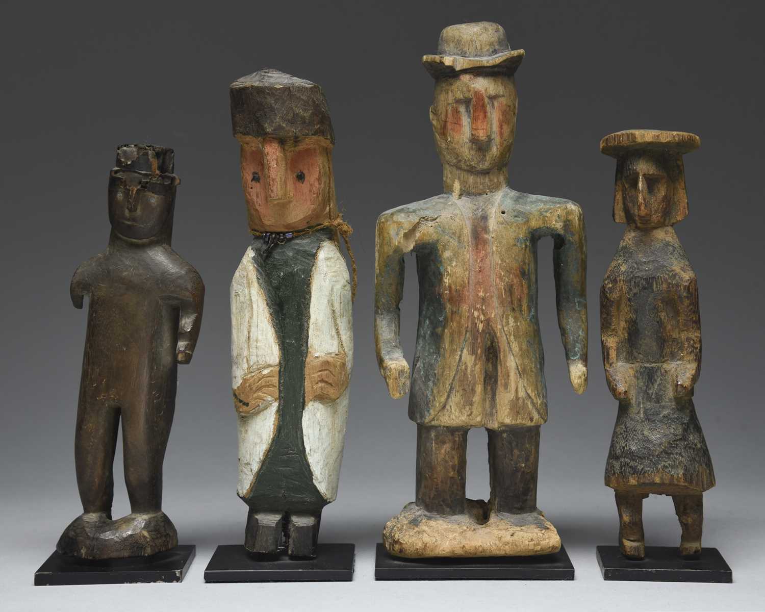 Four Kuna figures