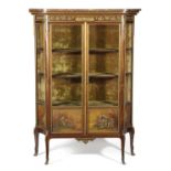 A FRENCH MAHOGANY AND VERNIS MARTIN VITRINE IN LOUIS XV STYLE, EARLY 20TH CENTURY with ormolu