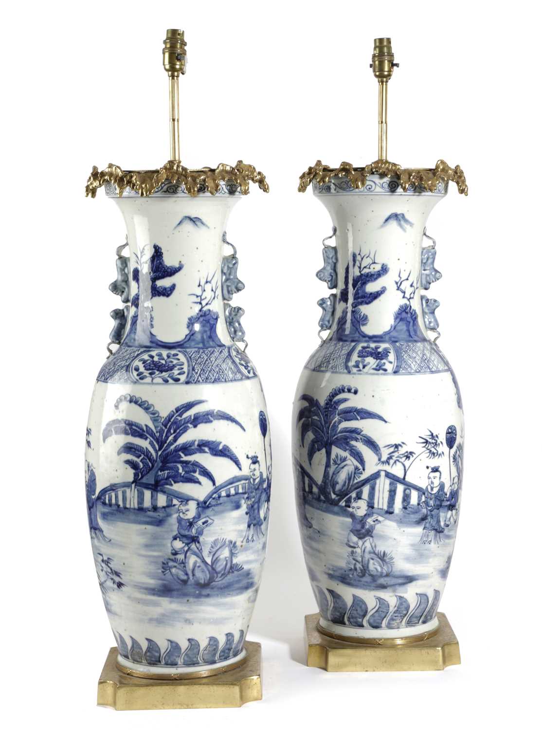 A PAIR OF CHINESE BLUE AND WHITE VASE TABLE LAMPS LATE 19TH / EARLY 20TH CENTURY the body with