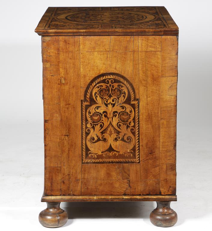 A WILLIAM AND MARY WALNUT MARQUETRY CHEST LATE 17TH CENTURY inlaid with panels of scrolling leaves - Image 3 of 6