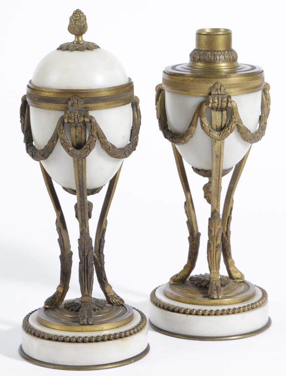 A PAIR OF FRENCH ORMOLU AND WHITE MARBLE CASSOLETTES IN LOUIS XVI STYLE, LATE 19TH CENTURY each with - Image 2 of 2
