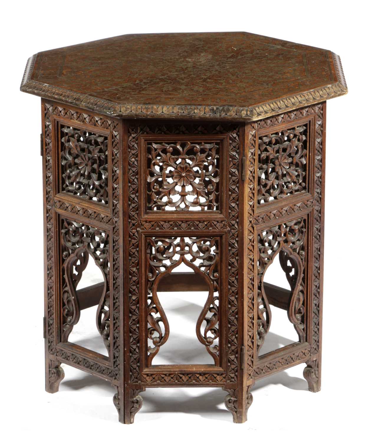 AN ANGLO-INDIAN HARDWOOD OCTAGONAL OCCASIONAL TABLE LATE 19TH / EARLY 20TH CENTURY the top brass