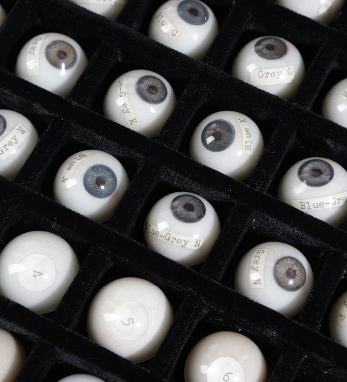 A CASED SET OF FIFTY-SIX OPTICIAN'S PROSTHETIC EYES LATE 19TH / EARLY 20TH CENTURY the irises in - Image 2 of 3