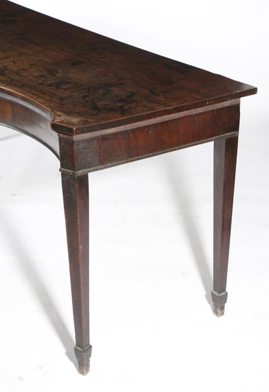 A GEORGE III MAHOGANY SERPENTINE SERVING TABLE CHIPPENDALE PERIOD, C.1770 on square tapering legs - Image 3 of 3