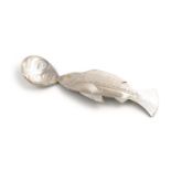 By Rod Kelly, a modern silver caddy spoon, London 2014,the handle modelled as a fish, chased scales,