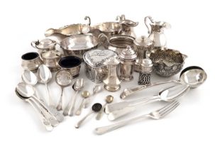 Please note: there is only one blue glass liner in this lot. A mixed lot of silver items,