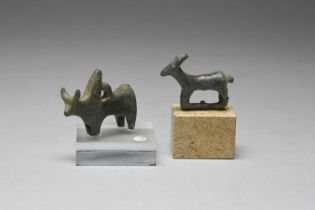 A middle Eastern zebu bull pendant probably circa 1st century BC bronze, with an attachment loop