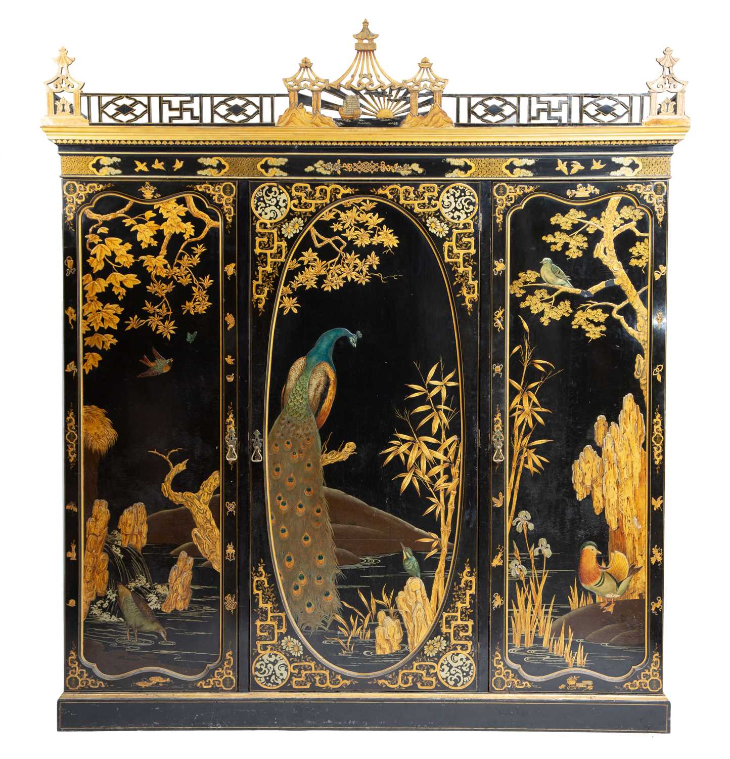 A VICTORIAN BLACK JAPANNED CHINOISERIE WARDROBE BY MAPLE & CO., LATE 19TH / EARLY 20TH CENTURY
