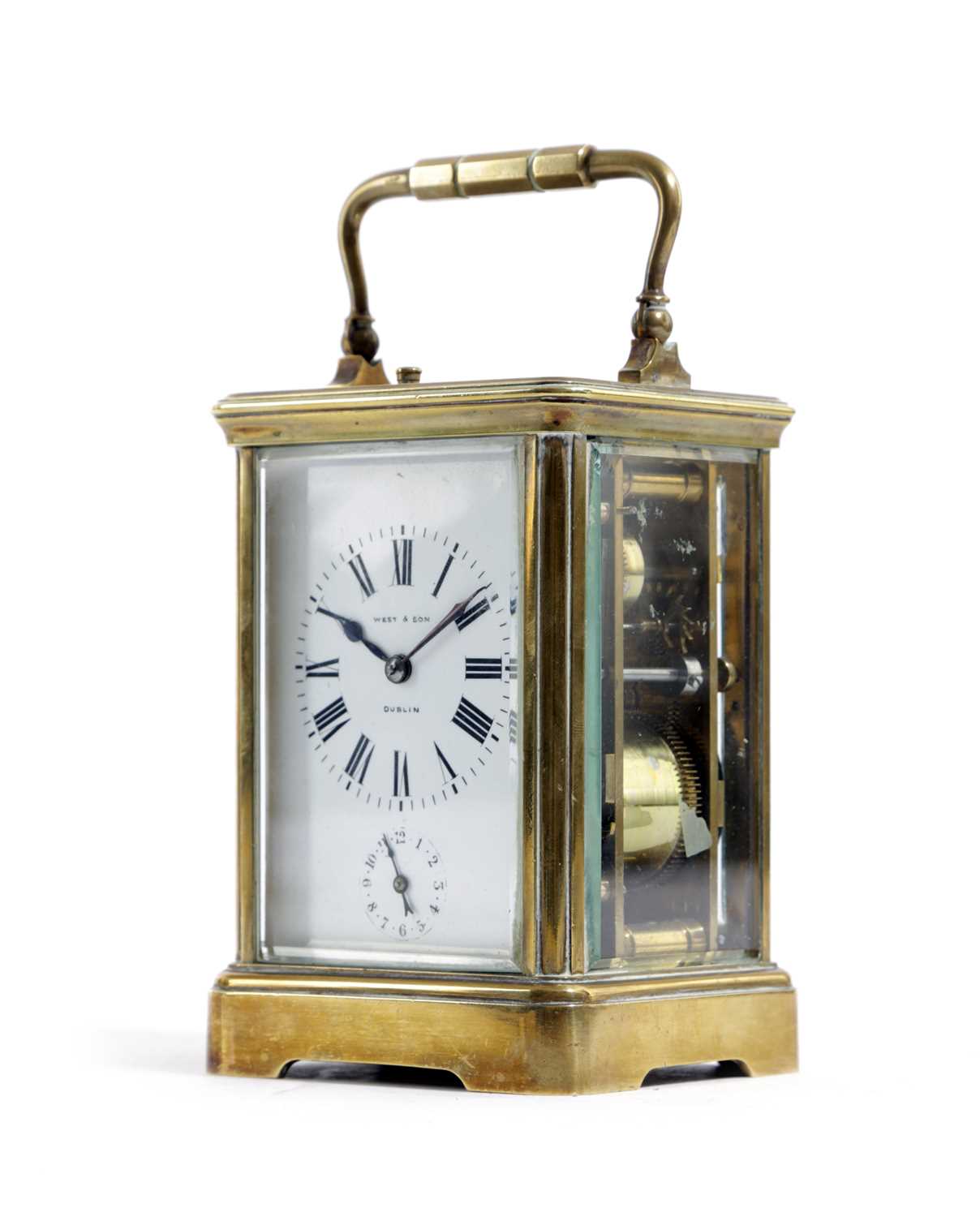 A FRENCH BRASS CARRIAGE CLOCK LATE 19TH CENTURY the brass eight day movement with a platform lever