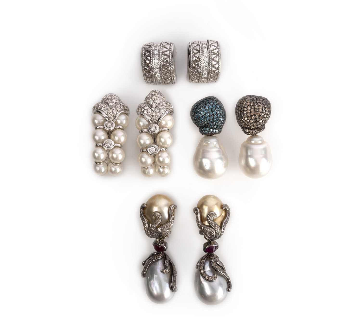 No reserve - four pairs of earrings, comprising: a pair of cultured pearl drop earrings, suspended