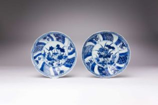 A NEAR PAIR OF CHINESE KO-SOMETSUKE BLUE AND WHITE DISHES 17TH CENTURY For the Japanese market, each