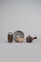 A SMALL COLLECTION OF JAPANESE STONEWARE PIECES 20TH CENTURY Consisting of a cylindrical Tamba