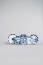 A COLLECTION OF SIX JAPANESE BLUE AND WHITE DISHES EDO AND LATER, 17TH CENTURY AND LATER With