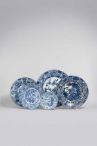 A COLLECTION OF JAPANESE KRAAK-STYLE DISHES EDO PERIOD, 17TH CENTURY Of various sizes and